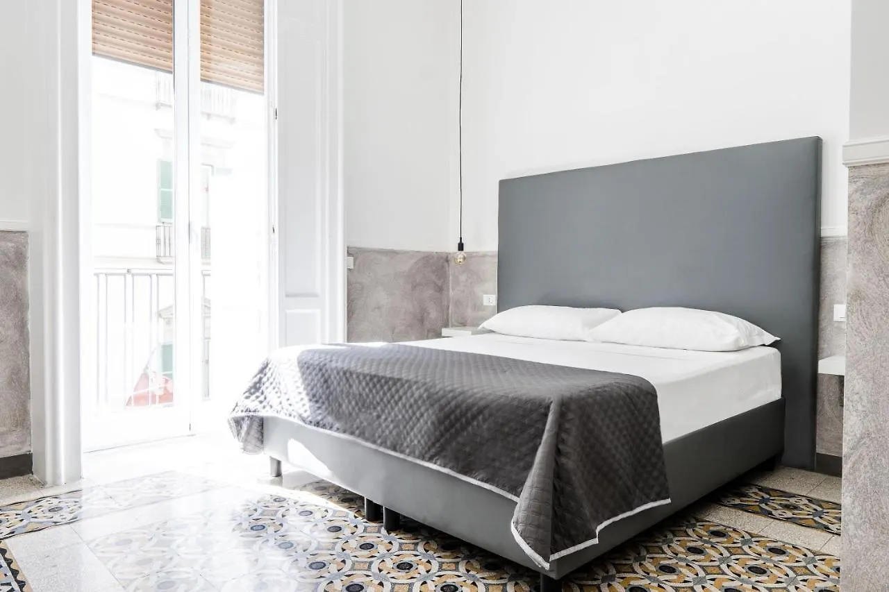 ***** Guest house Toledostop Naples Italy
