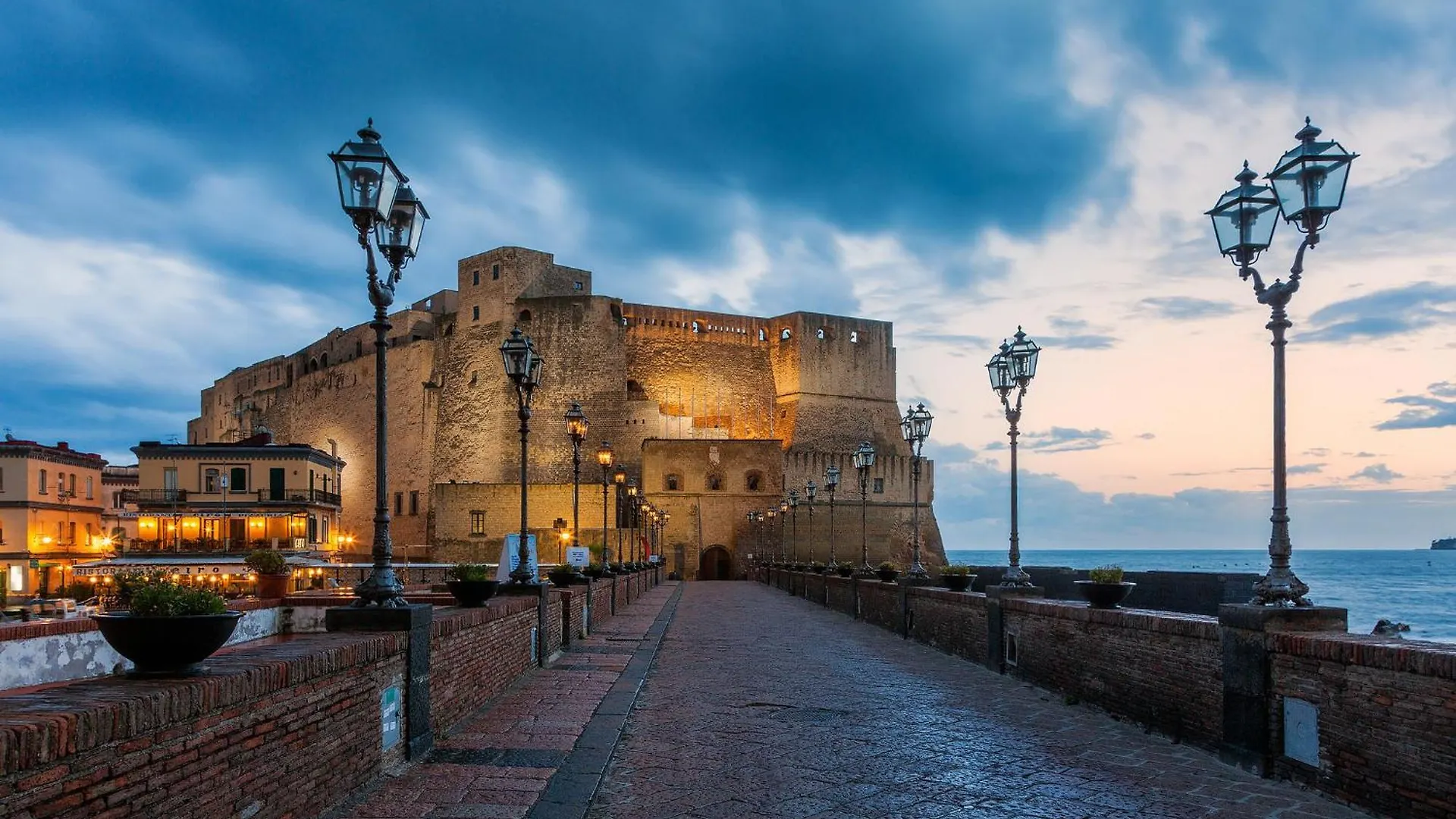 Toledostop Naples 5*,  Italy